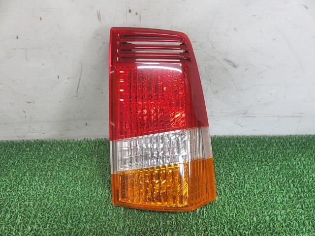 【中古】中古部品 トッポBJ H47A 右テールランプ 【3330380100-000034025815500】
