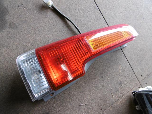 【中古】中古部品 ライフ JB1 左テールランプ 【3310410000-001285648515600】
