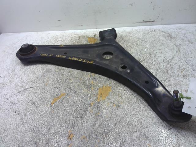 【中古】中古部品 ミラージュ A03A 右フロントロアアーム 【3310160100-000004148951720】