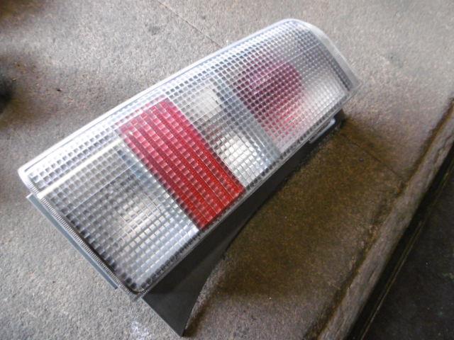 【中古】中古部品 bB NCP31 左テールランプ 【3310410000-001421735615600】