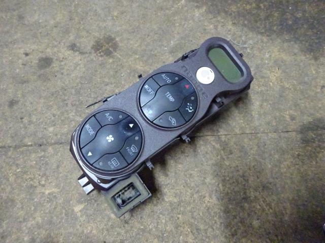 【中古】中古部品 ポルテ NCP141 A/Cスイッチパネル 【3310410000-001704460760900】