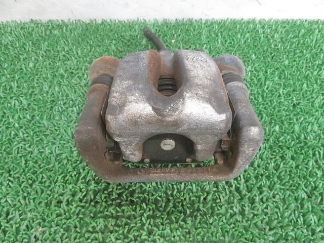 【中古】中古部品 BMW 1シリーズ UD20 左リアキャリパー 【3330380100-000034025944460】