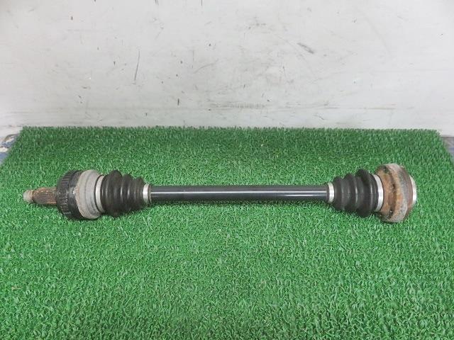 【中古】中古部品 BMW 1シリーズ UD20 左リアドライブシャフト 【3330380100-000034025942400】