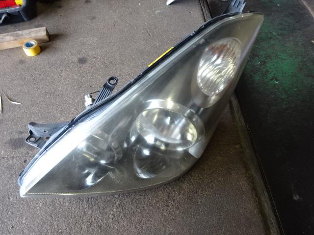 【中古】中古部品 ウィッシュ ZNE10G 左ヘッドランプ 【3310410000-001443609610900】