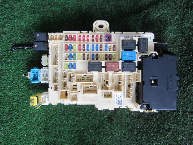 【中古】中古部品 N−BOX ＋ JF1 ヒューズボックス 【3340240100-202200006967801】