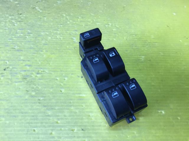【中古】中古部品 ムーヴ L185S パワーウインドウスイッチ 【3330960100-000051693261900】