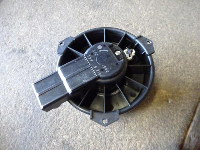 【中古】中古部品 ワゴンR MH22S ヒーターブロアモーター 【3310410000-001697092367900】