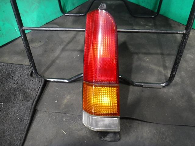【中古】中古部品 サンバー TV1 左テールランプ 【3340140100-000022232315600】