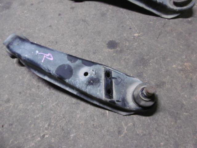 【中古】中古部品 ミニカ H42V 右フロントロアアーム 【3310410000-001364137351720】