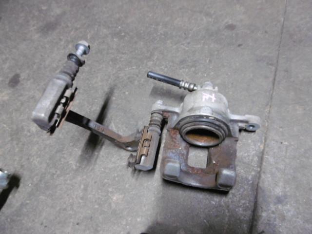 【中古】中古部品 R2 RC1 左フロントキャリパー 【3310410000-001324576344360】