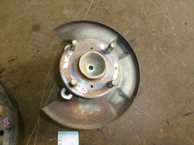 【中古】中古部品 ハイゼット S200P 右フロントナックルハブ 【3310410000-001033250744310】