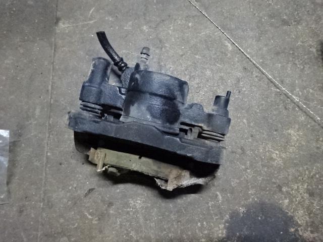 【中古】中古部品 ハイゼット S120V 右フロントキャリパー 【3310410000-001576953544330】