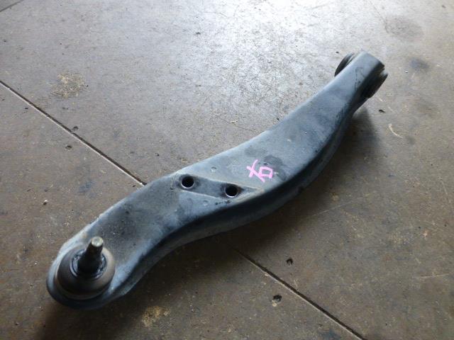 【中古】中古部品 ハイゼット S100P 右フロントロアアーム 【3310410000-001120897551720】