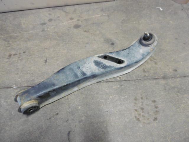 【中古】中古部品 ハイゼット S100P 右フロントロアアーム 【3310410000-001178039951720】