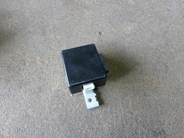 【中古】中古部品 ミラ L250S ドアロックリレー 【3310410000-001153611364600】