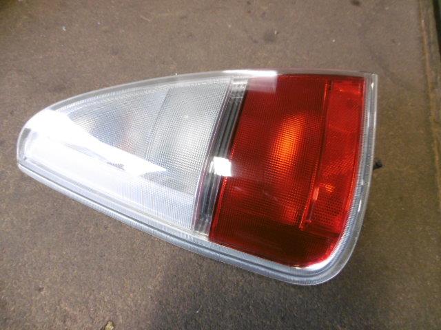 【中古】中古部品 MRワゴン MF21S 左テールランプ 【3310410000-001268830015600】