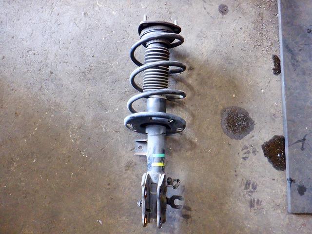 【中古】中古部品 アクセラ BYEFP 右フロントストラット 【3340140100-000022163550110】