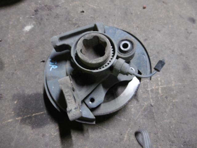 【中古】中古部品 プレオ RA1 右リアナックルハブ 【3310410000-001309022644410】