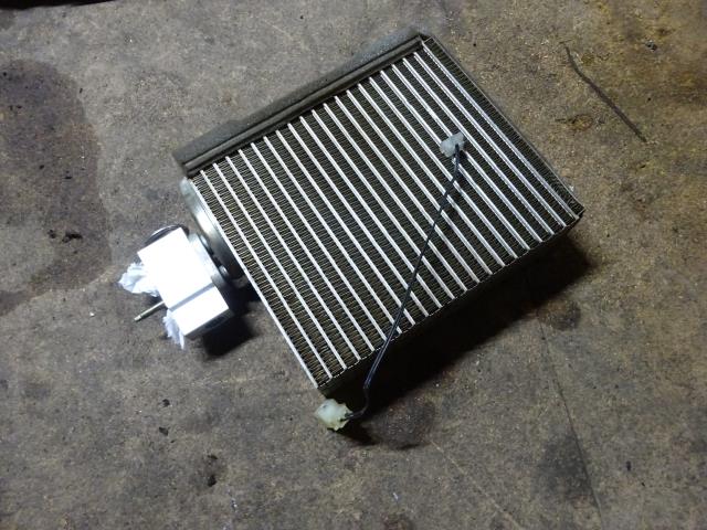 【中古】中古部品 サンバー TT1 A/Cクーリングユニット 【3310410000-001676578760800】