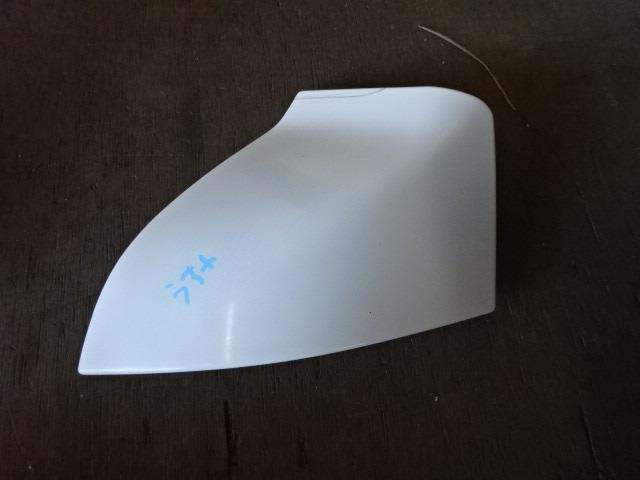 メーカー ダイハツ 車名 ハイゼット 型式類別 グレード 11230-0040/エアコンパワステスペシャル 認定型式 TE-S200P 車両タイプ トラック 年式 H17/9 シフト 駆動 通称型式 エンジン型式 EF-SE ミッション型式 アクスル型式 車体色 白 車体色No W20 トリム色No LA10 走行距離(Km) 122,000 メーカー純正品番 53802-B5020-000 部品メーカー品番 保証 0ヶ月/0km 付加情報 ★車体色No【W20】白; ,(1)アセ全 一部薄れ (2)その他() 飛び傷小傷 商品情報 ※純正番号およびモデル番号は参考としてください。※リビルト部品を購入される際のお願い【再生部品】と表示されているものをリビルト部品と呼んでいます。リビルト部品の場合には、交換時に取り外した部品をご返却していただく場合があります。詳しくはこちら※大物商品(ドア・ボンネット・バンパー等)は個人宅への配送ができない場合がございます。その場合、最寄りの配送業者支店止め等の対応となりますので、あらかじめご了承ください。 ページ上部へ【中古】中古部品 ハイゼット S200P 左フロントコーナーパネル 【3310410000-001635816211400】