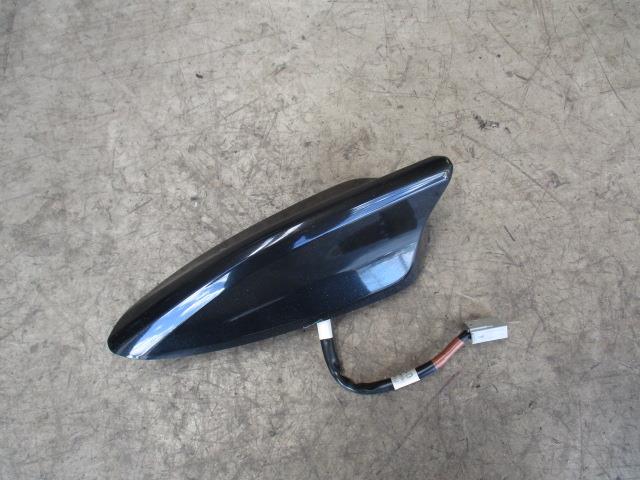 【中古】中古部品 アテンザ GJ2FW アンテナ 【3310190100-000223020661000】