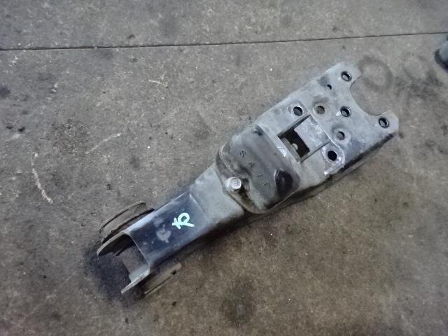 【中古】中古部品 バネット SKF2VN 右フロントロアアーム 【3310410000-001456341851720】