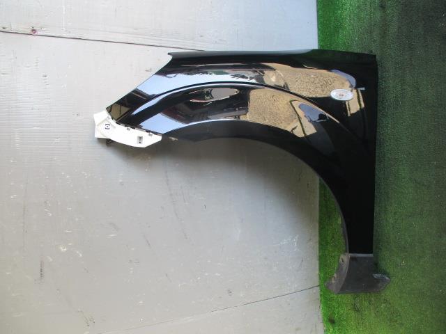 【中古】中古部品 ベリーサ DC5R 左フロントフェンダー 【3330560100-220805000110700】