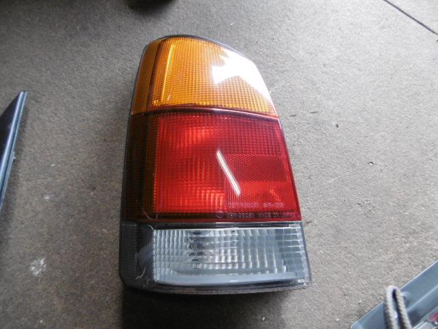 【中古】中古部品 プレオ RV1 左テールランプ 【3310410000-001399459315600】