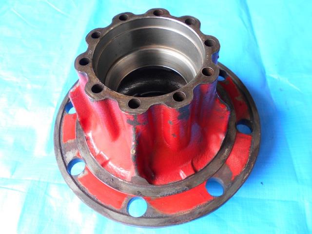 【中古】中古部品 日野大型車 FW1EXEG リアハブ 【3310040100-000223037444470】