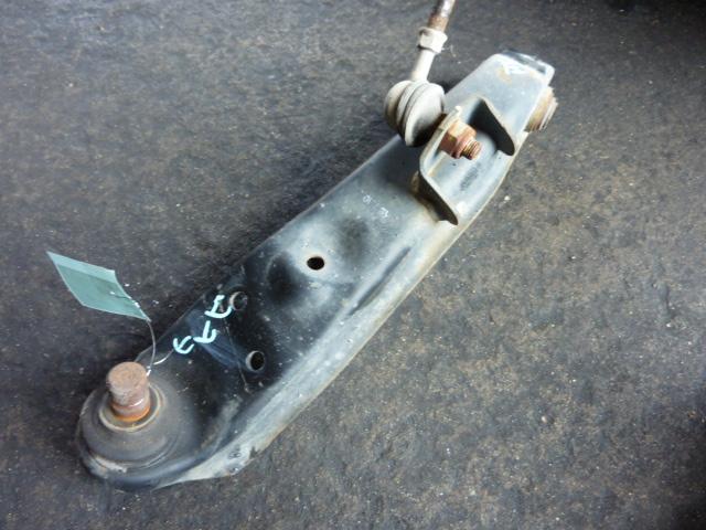 【中古】中古部品 eKワゴン H81W 左フロントロアアーム 【3310410000-000811598751740】