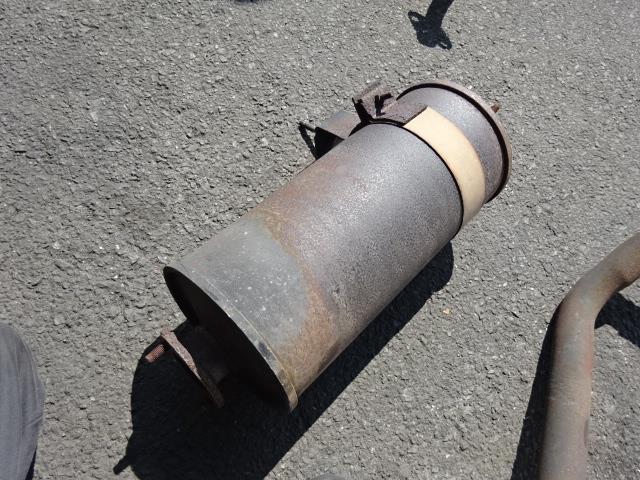 【中古】中古部品 エルフ NHR69E リアマフラー 【3310410000-001502743922500】