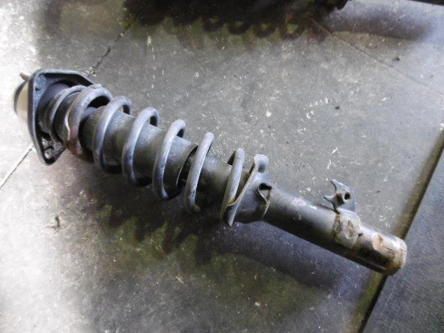 【中古】中古部品 アクティ HA6 右フロントストラット 【3310410000-001394995450110】