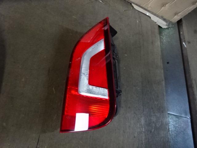 【中古】中古部品 VW アップ！ AACHY 右テールランプ 【3310410000-001658687415500】