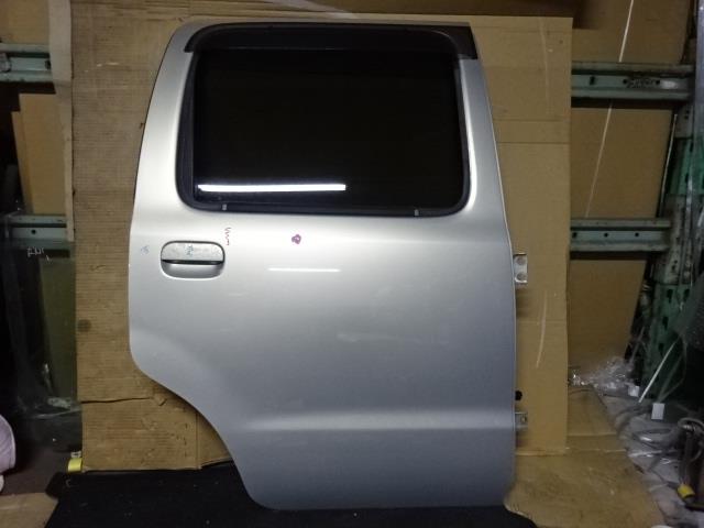 【中古】中古部品 ムーヴラテ L550S 右リアドア 【3310410000-001579844513300】