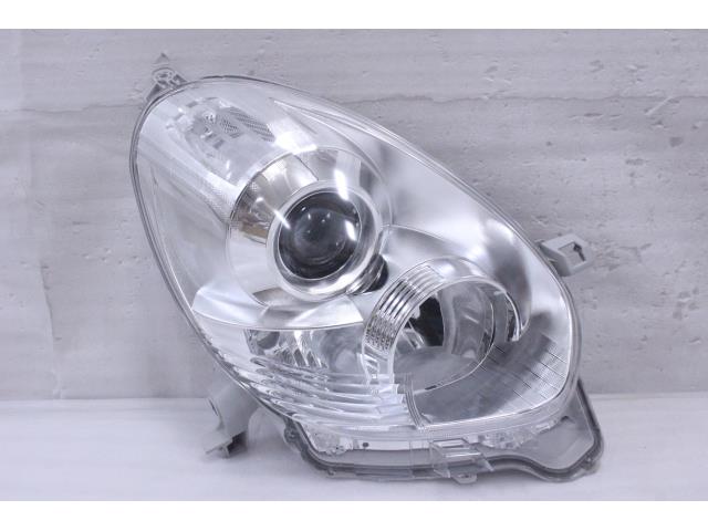 【中古】中古部品 パッソ KGC30 右ヘッドランプ 【3260520000-001416806110800】