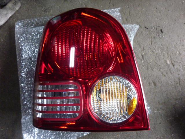 【中古】中古部品 ディオン CR9W 左テールランプ 【3310410000-000913626115600】