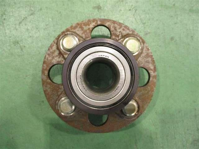 【中古】中古部品 フィット GD1 リアハブ 【3310590000-000003057644470】