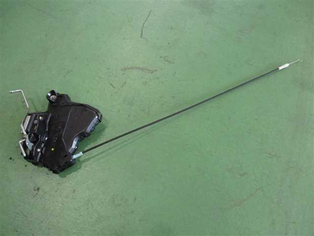 【中古】中古部品 ノア AZR60G ドアロックソレノイド 【3310590000-000003097364550】