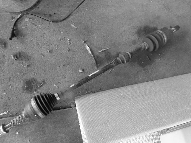 【中古】中古部品 マーチ AK12 右フロントドライブシャフト 【3340030100-001678294042100】