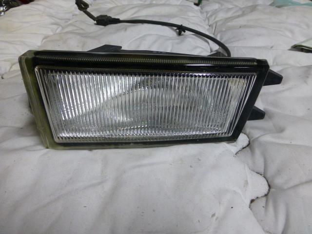 【中古】中古部品 セドリック MY34 左フォグランプ 【3310410000-001056113910950】