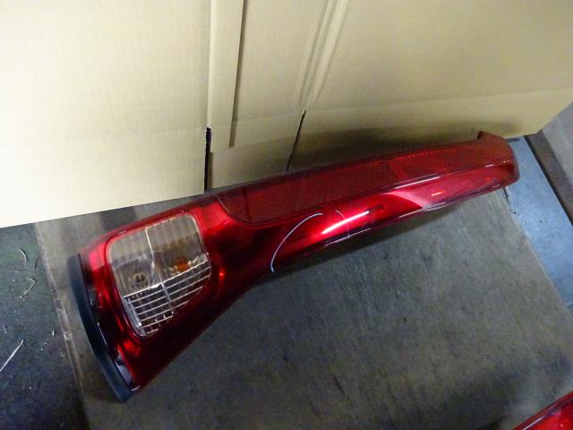 【中古】中古部品 セレナ C25 右テールランプ 【3310410000-001673974715500】
