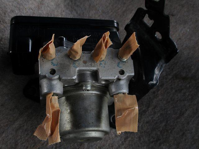 【中古】中古部品 ライフ JB5 ABSアクチュエーター 【3340030100-001620821042500】