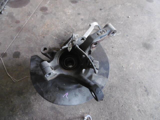 【中古】中古部品 モコ MG21S 右フロントナックルハブ 【3310410000-001348854044310】