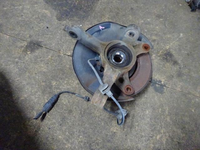 【中古】中古部品 ライフ JC1 右フロントナックルハブ 【3310410000-001690674944310】