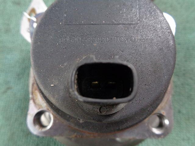 【中古】中古部品 プレミオ AZT240 リアハブ 【3340030100-001612863844470】
