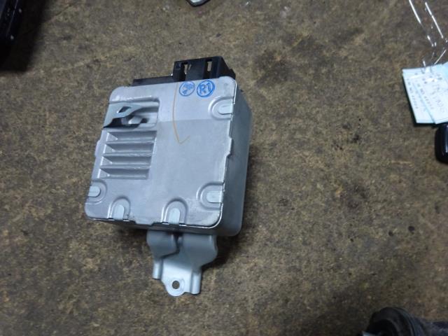 【中古】中古部品 プリウス ZVW30 PSコンピューター 【3310410000-001686261563500】