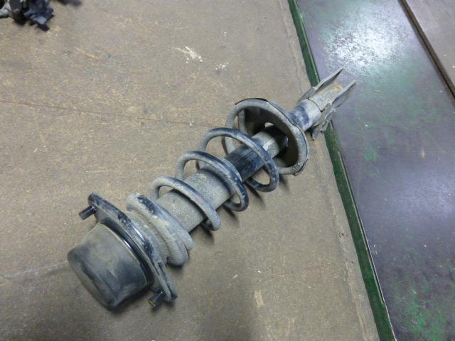 【中古】中古部品 キャリィ DA52T 右フロントストラット 【3310410000-001137942450110】