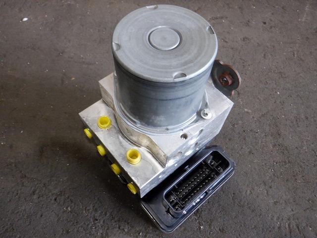 【中古】中古部品 N−BOX JF3 ABSアクチュエーター 【3340140100-000022223942500】