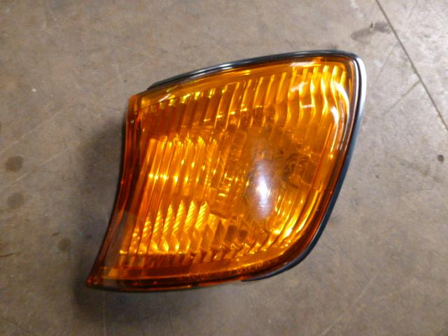 【中古】中古部品 イプサム SXM10G 左クリアランスランプ 【3310410000-000965745811100】