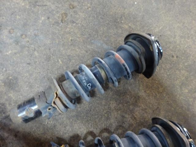 【中古】中古部品 アクティ HH3 右フロントストラット 【3310410000-001713448550110】